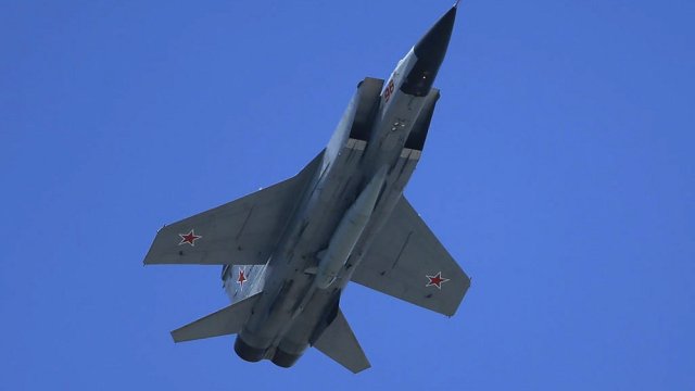 Три российских MIG-31 нарушили воздушное пространство Эстонии, нацеливаясь на Таллинн