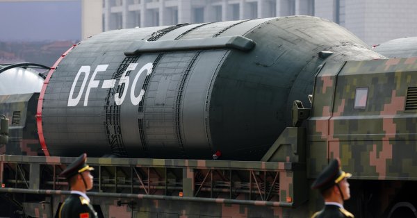 Опасно ли ЕС с защитой по сравнению с китайскими «роботизированными волками» и ракетами?