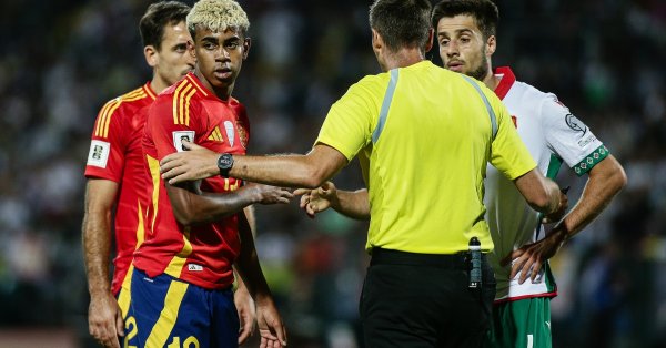 Вутсов и милосердия Испания спасли страшную Болгарию от поражения, мы только взяли тройку.