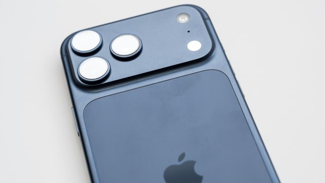 Более высокие цены на яблоки приводят к оптимизму скептиков iPhone