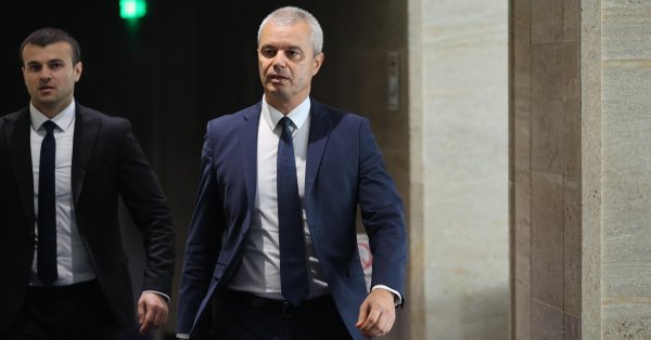 Костадинов: Болгария тихо умирает, Борисова и Пиески являются «регентами правительства»