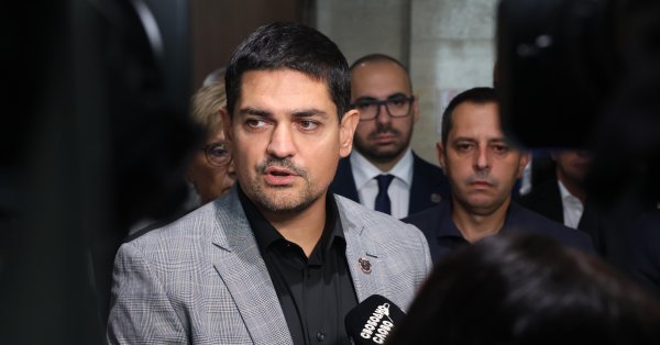 Радостин Василев, Меч: Тсоночо Ганев - лжец