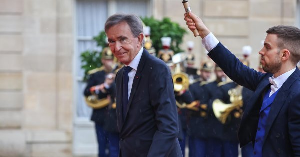 Чрезмерный налог убьет нашу экономику ... сказал самый богатый человек во Франции