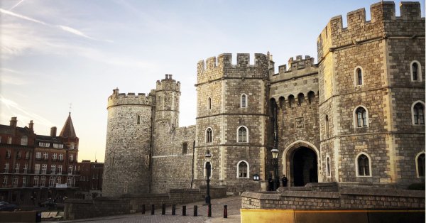 Держал мужчина, поднявший беспилотник над Виндзорским замком