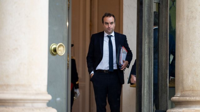 Себастьен Лекорну - политическое выживание Франции, которая также может стать премьер -министром