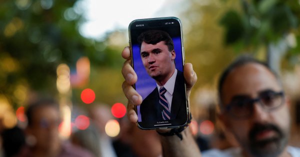 Приз в 100 000 долларов за информацию о Чарли Кирке убийце