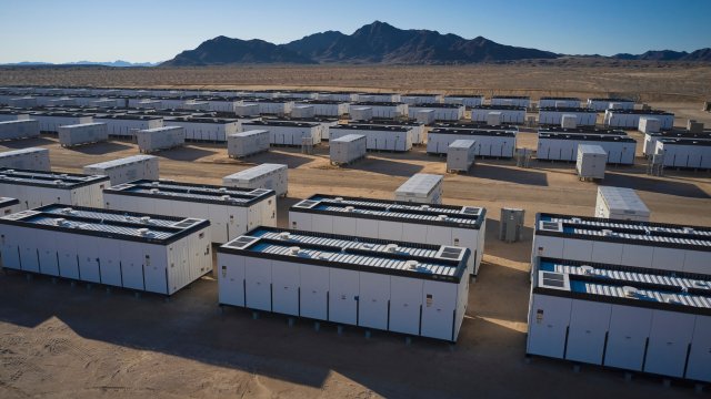 Опасения по поводу стационарных батарей: дезинформация и страх перед новыми технологиями