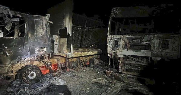 По меньшей мере 21 человек, ожидая в очереди на пенсии, были убиты на русском ударе в Украине