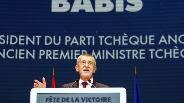 Избирательные фавориты Чешской Республики обещают снижение налогов и исключает принятие евро