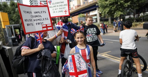 Британия сокращает мигрантов, вряд ли принесет своих близких