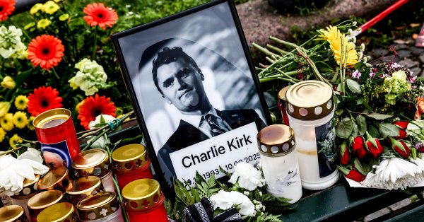 Убийца Чарли Кирка жил с трансгендером