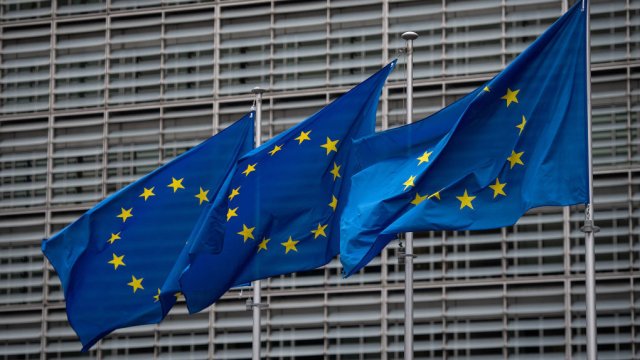 EC: Независимая коррупционная служба в Болгарии является условием для средств ЕС