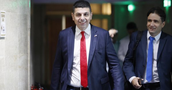 Ивайло Мирчев: Министерство внутренних дел унижено, Митов появляется со все более нелепыми версиями