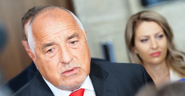 И Борисова поздравляю праздник: общее будет строить будущее