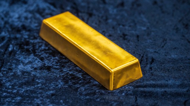 Цена на золото достигла нового рекордно пика