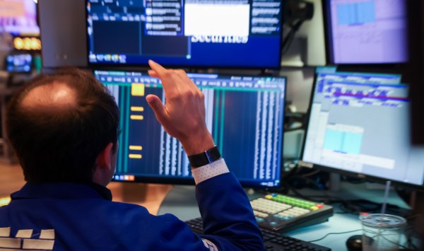 Крышка технологических доли углубляется, во главе с снижением NVIDIA