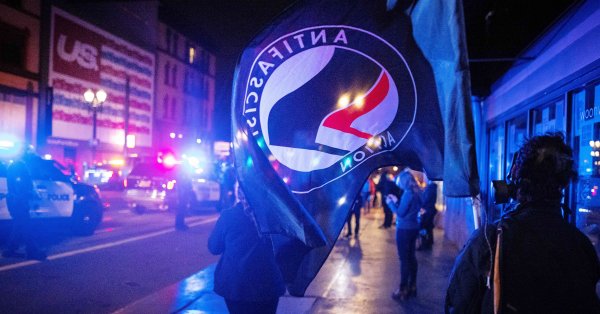 Дональд Трамп объявил «Антифа» как террористическую организацию