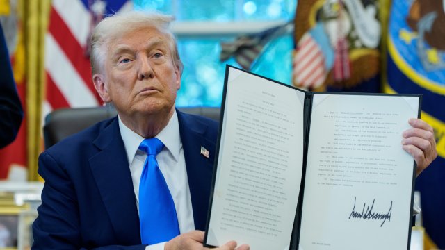 Технологический сектор резко реагирует на новую визовую политику Трампа