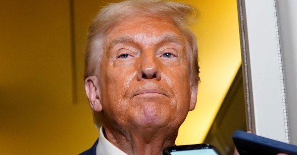 Трамп призвал к крупным санкциям против России, а не купить русскую нефть