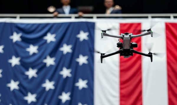 Будущее беспилотников находится в полиции, а не в доставке поставки