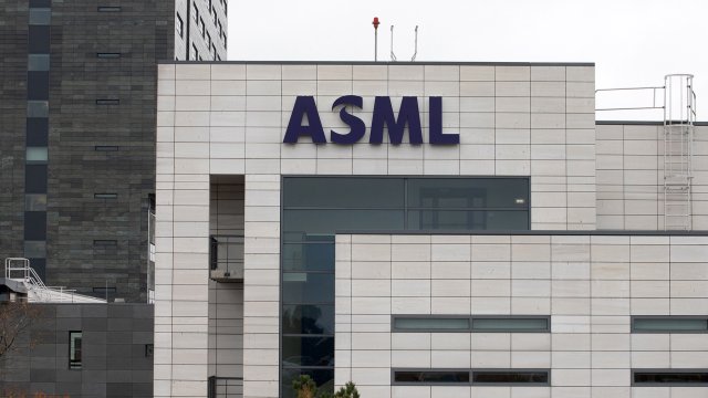 ASML инвестирует 1,3 миллиарда евро в французский AI AI