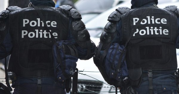 Автомобиль столкнулся с пешеходами на северо -западе Франции, один человек умер