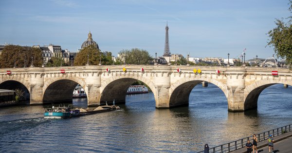 Демонстрации в Париже вызывают беспорядки и разделение среди французских