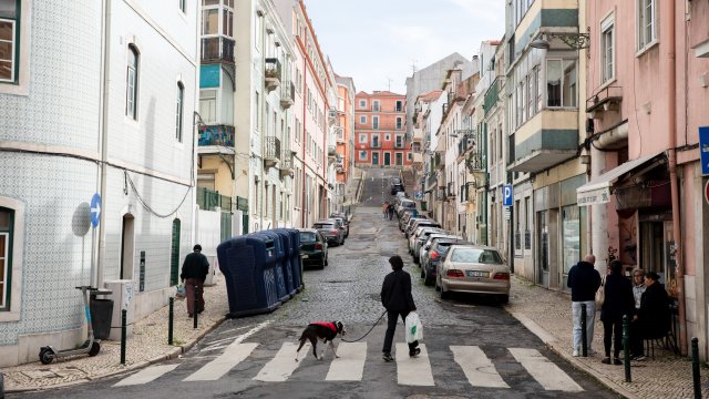 Место проживания в Европе становится все дороже, так как Трамп представляет свою золотую карту