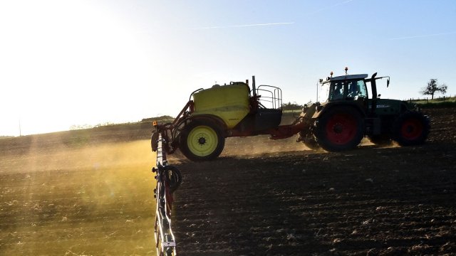 Должны ли ЕС бояться украинских «фермеров пулемета»?