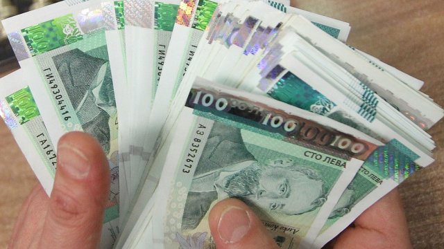 В конце июля бюджетные затраты растут почти на 8 миллиардов BGN на ежегодной основе
