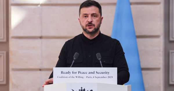 Зеленски: Россия готовит еще две тяжелые наступательные операции