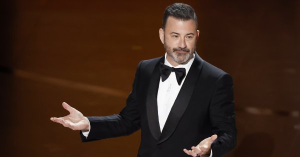 Скачал трансляцию Джимми Киммела из -за комментариев по поводу убийства Чарли Кирка