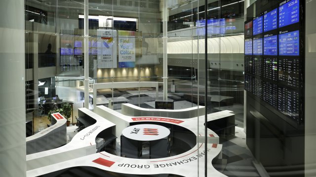 Азиатские обмены окрашены в основном в зеленом