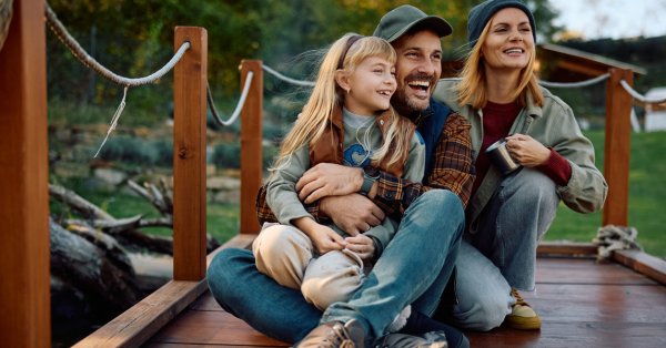 5 причин, по которым вы должны поставить брак перед своими детьми