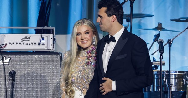 Эрика Кирк возглавляет организацию своего покойного мужа