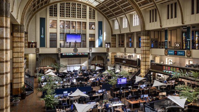 Амстердамская биржа впервые за 35 лет расширяется