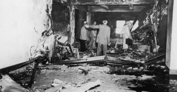 История девушки, которая пережила осень с лифтом с 80 -го этажа