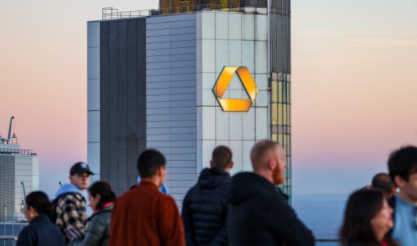 Налоговые проблемы угрожают самым сильным митинге банков в Европе с 2009 года