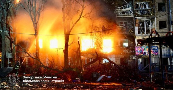 По крайней мере два убиты в российской бомбардировке в Запороозье