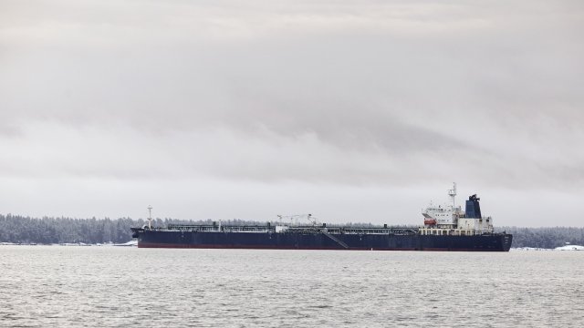 Экспорт российской нефти поднялся на 16-месячный пик в сентябре