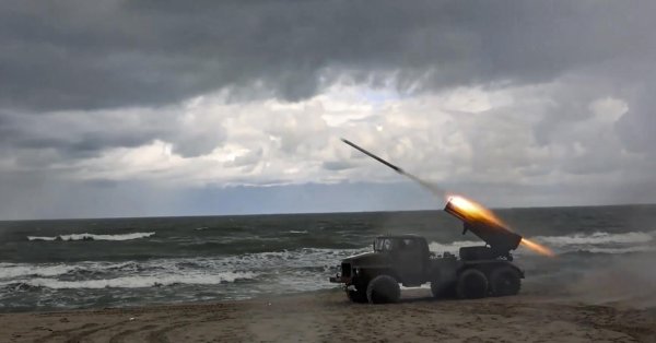 Россия выпустила ракету циркона во время военных упражнений