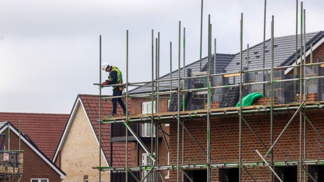 Британские строительные компании испытывают самое длительное снижение в период перед Covid