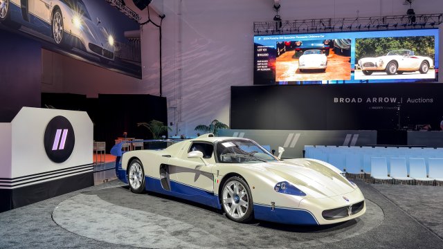 Maserati MC12 Stradale с 2005 года был выставлен на аукцион для записи в размере 5,2 млн. Долл. США в записи