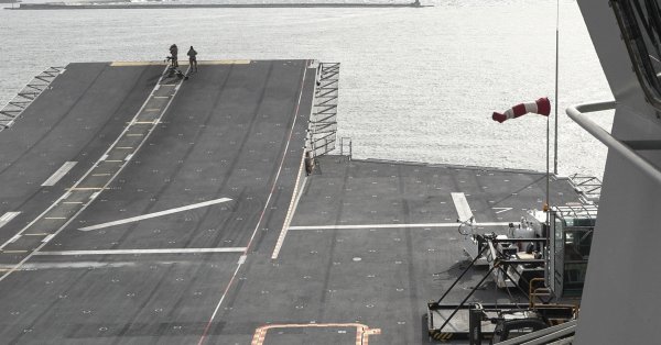 Могут ли беспилотники заменить военно -морские эсминцы?