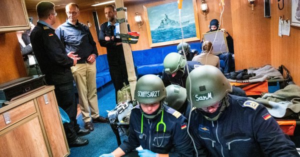 Германия готовится вылечить 1000 раненых солдат в день в конфликте с Россией