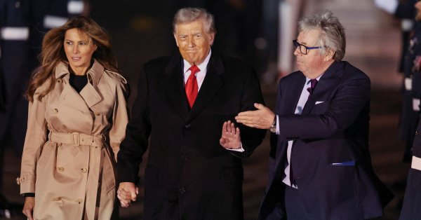 Трамп из Великобритании: быть здесь согревает мое сердце