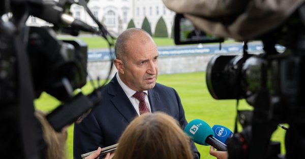 Президент загружает Черни Вра по случаю BTS 130 -й годовщины