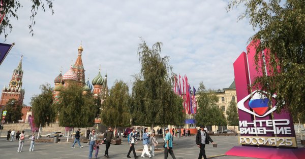 В Московской войне - еще один мир: ни один из наших знакомых сражается