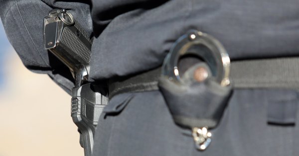 Итальянец пытался покончить с собой, но вместо этого убила женщина, на которую он упал