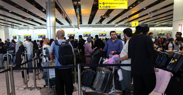 Второй день с проблемами в европейских аэропортах после кибератаки